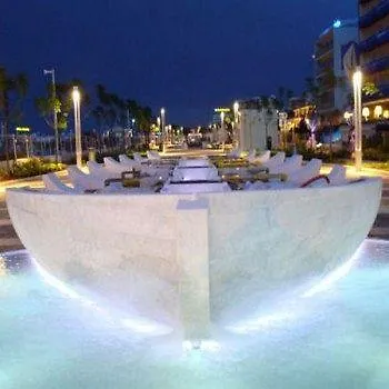 Hotel Colombo Riccione 2*,